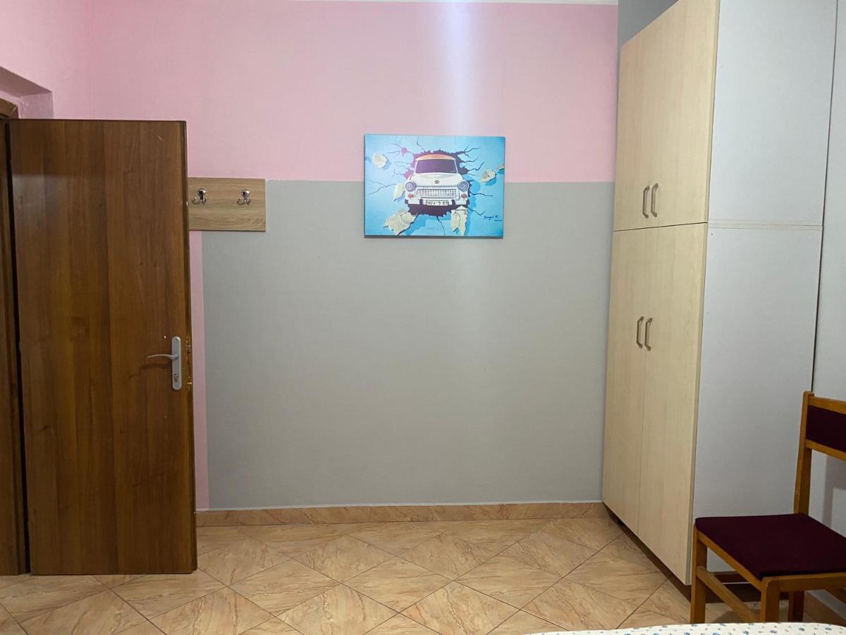 Guesthouse Sense ติรานา ภายนอก รูปภาพ